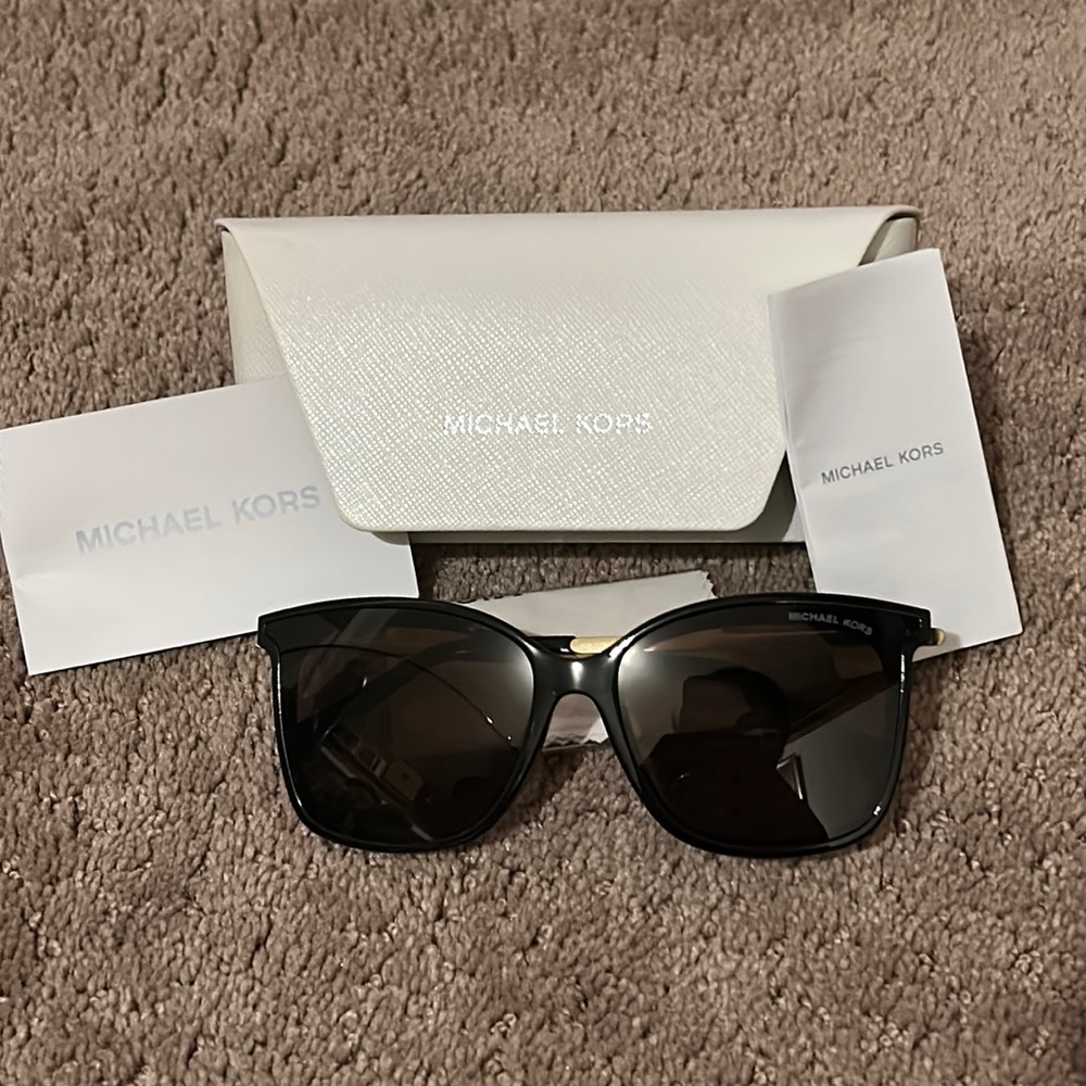 Michael Kors Sunglasses with case NWOT